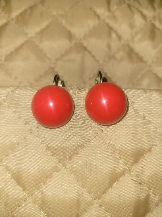 Vintage Marvella button earrings - hinged & screw 