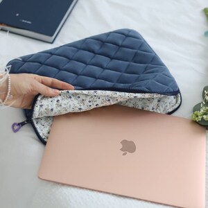 Sacoche fleurie pour ordinateur portable Sacoche rose fleurie pour ordinateur portable, pochette plate pour ordinateur portable Housse pour ordinateur portable Pochette pour ordinateur portable 13 pouces, Sac MacBook 14 pouces Adorable sacoche pour ordinateur portable image 4