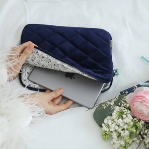 Sacoche fleurie pour ordinateur portable Sacoche rose fleurie pour ordinateur portable, pochette plate pour ordinateur portable Housse pour ordinateur portable Pochette pour ordinateur portable 13 pouces, Sac MacBook 14 pouces Adorable sacoche pour ordinateur portable image 1