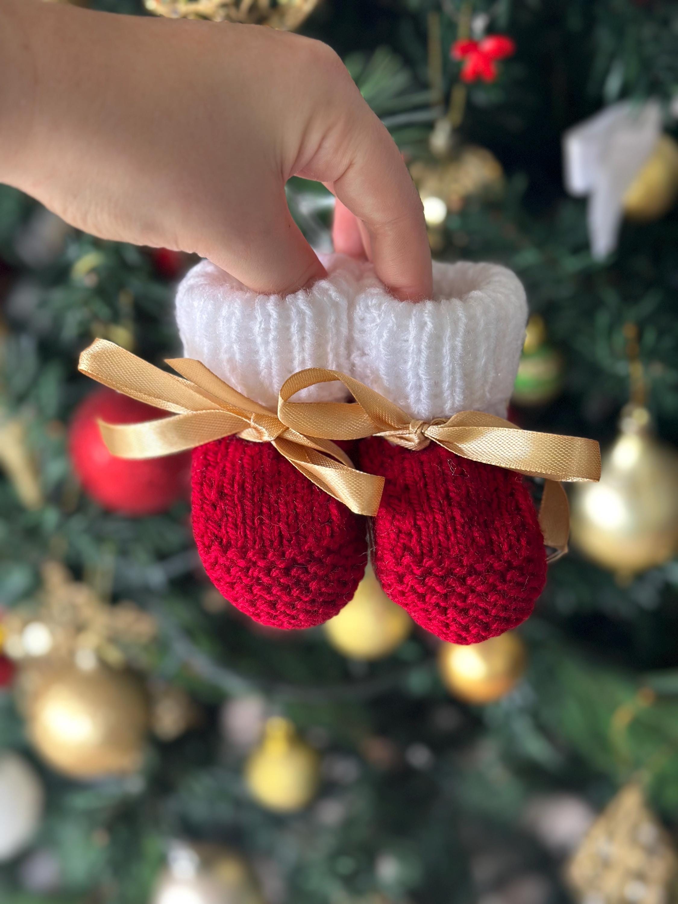 Baby booties Christmas themed - Thumbnail 4