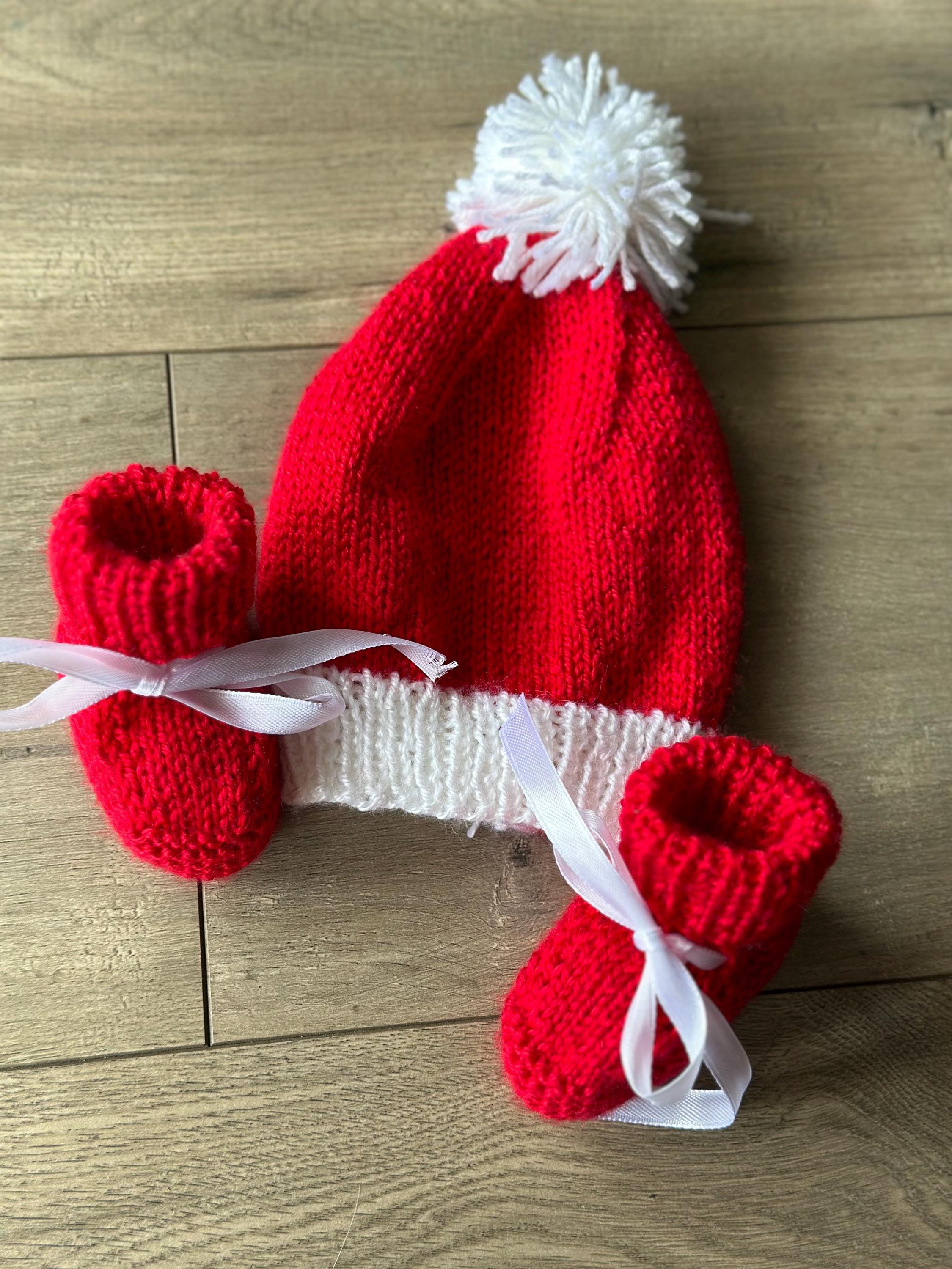 Christmas baby booties & beanie set - Thumbnail 6