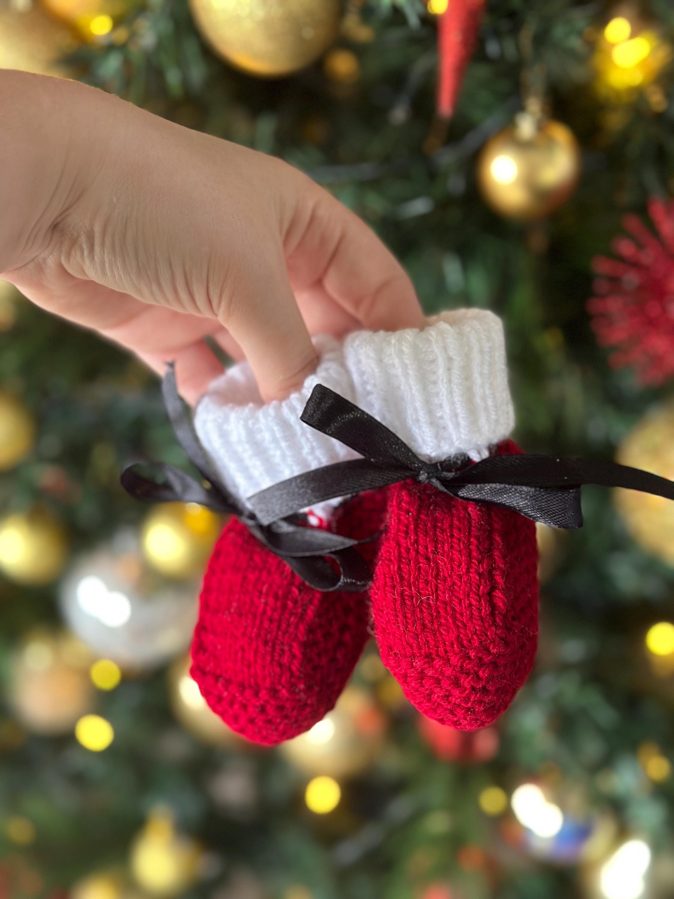 Baby booties Christmas themed - Thumbnail 7