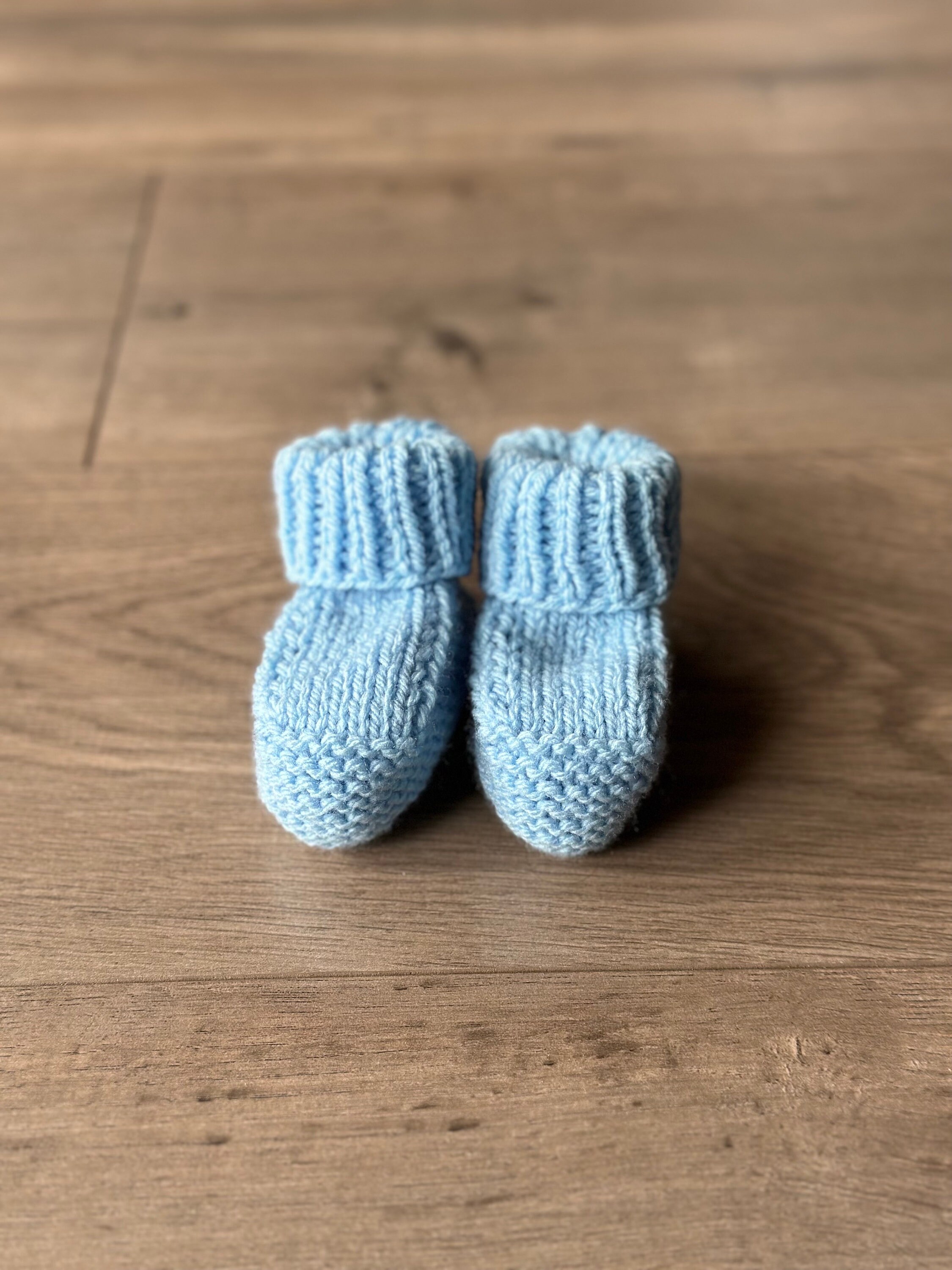 Knitted baby booties one colour - Thumbnail 5
