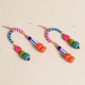 Orecchini magenta, orecchini arancioni e fucsia, gioielli creativi, orecchini vistosi, gioielli colorati, orecchini divertenti, regalo per la migliore amica