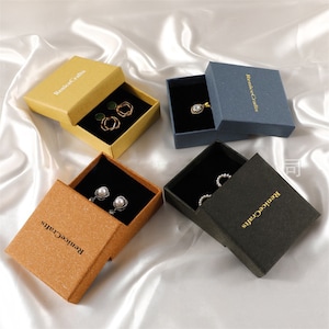 Personalized 100pcs 9×9×3cm Jewelry Packaging Box, Multi-Color Boxes With Sponge Pad, Custom Paper Box for Bracelet/Earrings, Gift Package