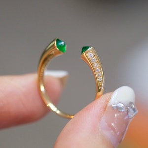 18K Gold Anniversary Ring with Natural Emerald, One-of-a-Kind Vintage Ring with Open Cuff Ring, Green Sugarloaf Cut Emerald Ring