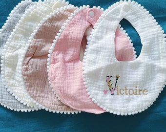 Personalized embroidered bib, flower letter