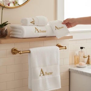 Ensemble serviette de bain + gant de toilette brodée personnalisée | Cadeau de Noël Serviette + Gant de toilette | Duo serviette gant brodés