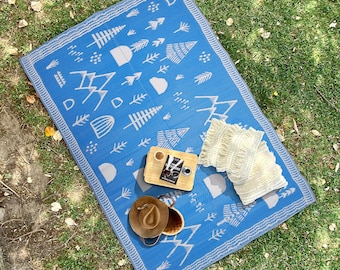Blue Outdoor Rug, Plastic Straw Camping Mat, Nature Geometric Rug, RV Patio Rug, Picnic Mat, Cabin Outdoor Decor, Boho Rug