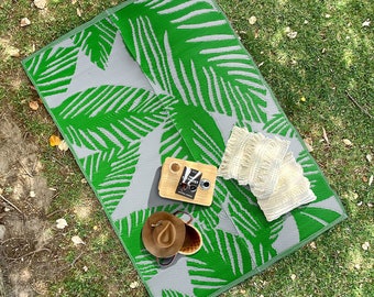 Green Outdoor Rug, Plastic Straw Mat, Tropical Palm Leaf, Waterproof Patio Rug, Botanical Balcony Decor, Beach Picnic Mat, Summer Deck Rug