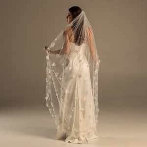 Exquisite Flowered Wedding Veil - Italian Tulle & 3D Floral Design