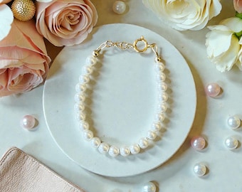 Pearl Baby Bracelet| Newborn Bracelet| Custom Baby Shower Gift Girl| Toddler Pearl Jewelry| Pearl Toddler Bracelet| Kid Jewelry|