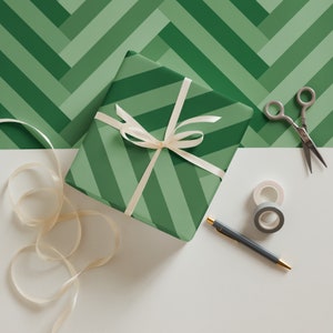 Fogli di carta da regalo Emerald Garden (3) - Classico motivo a spina di pesce verde / Finitura opaca / Carta da regalo moderna per Natale e compleanni