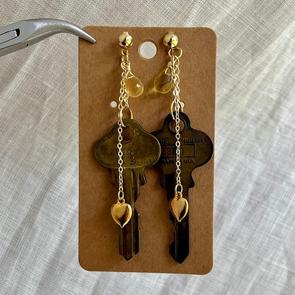 Vintage key earrings gold plated