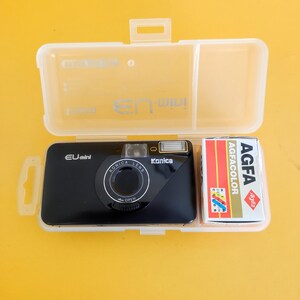 Konica EU-mini 35mm Film Camera – Excellent Condition, Travel Case + Expired AGFA Film Included