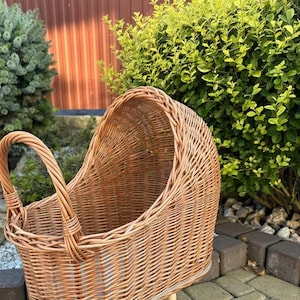 milieuvriendelijke rieten babymeisje douchecadeau natuurlijke rieten poppenwagen handgemaakte rustieke poppenwagen speelgoed opslag rieten kinderwagen op wielen