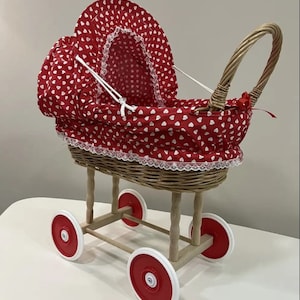 gevoerde rieten poppenwagen natuurlijke kinderwagen op wielen handgemaakte poppenwagen kraamcadeau milieuvriendelijk babymeisje cadeau