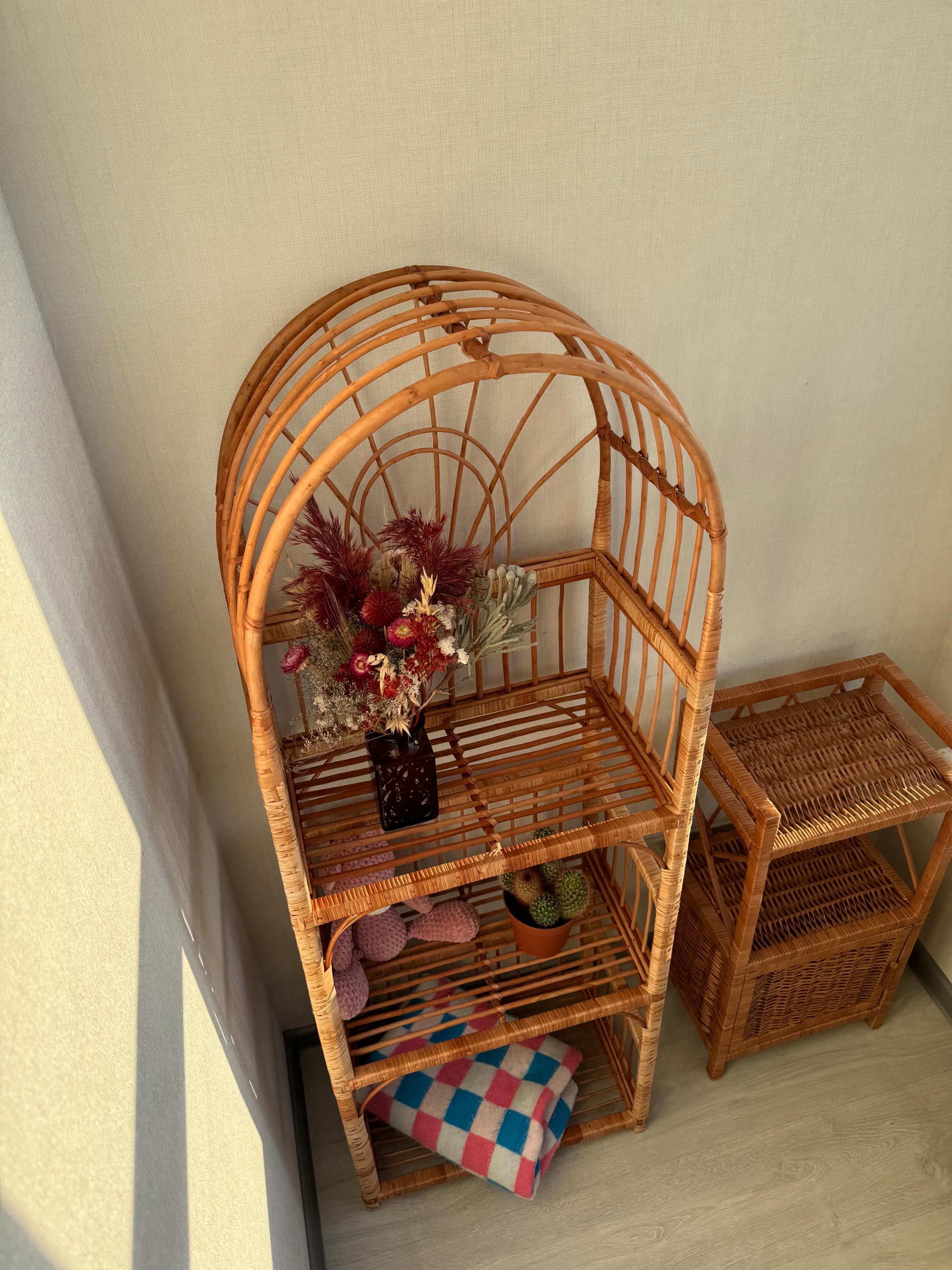 アーチ型の籐の棚、植物スタンド、天然の籐の棚、ボヘミアン家具