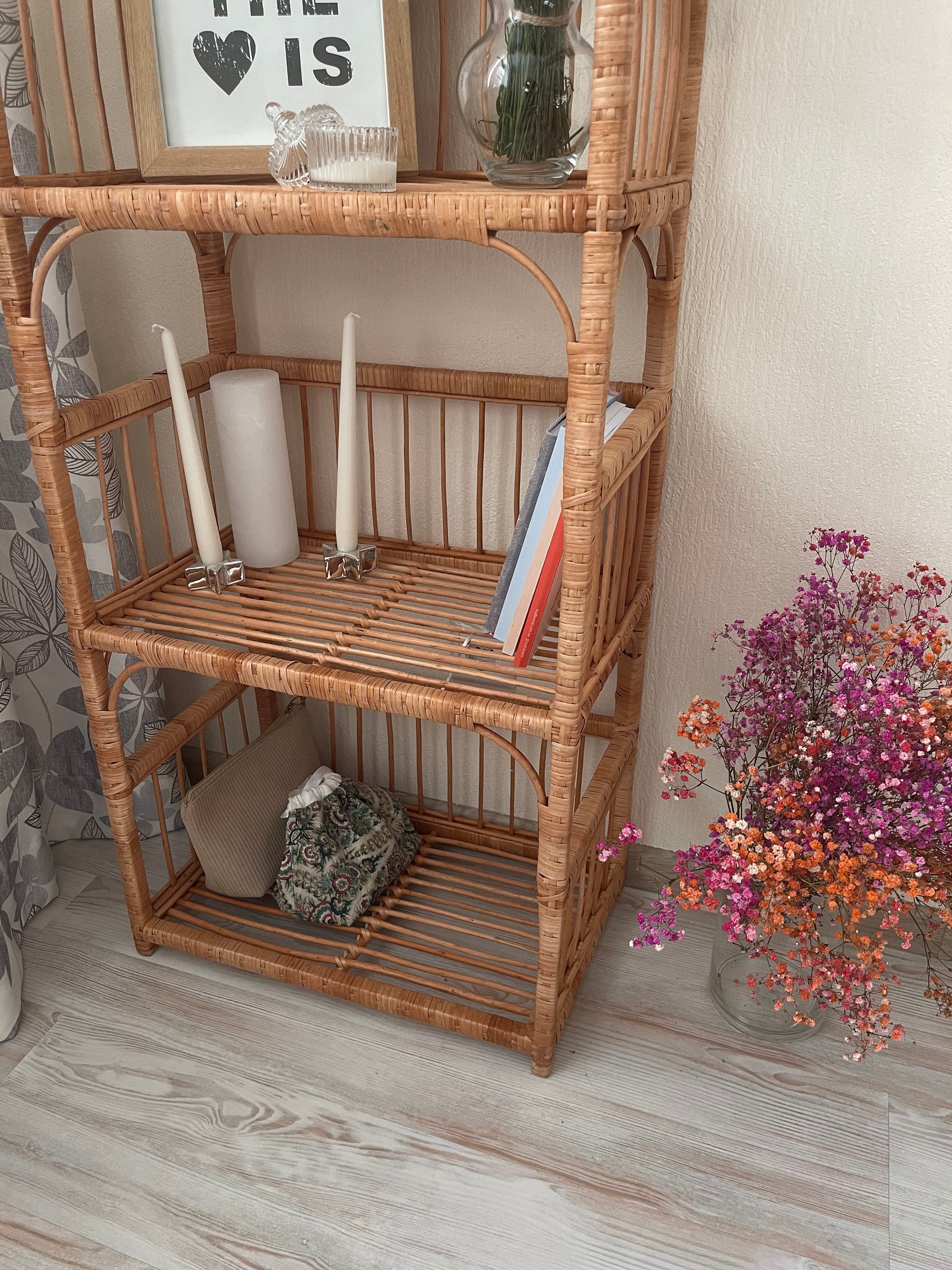 アーチ型の籐の棚、ラタンの本棚、植物スタンド、ボヘミアン家具