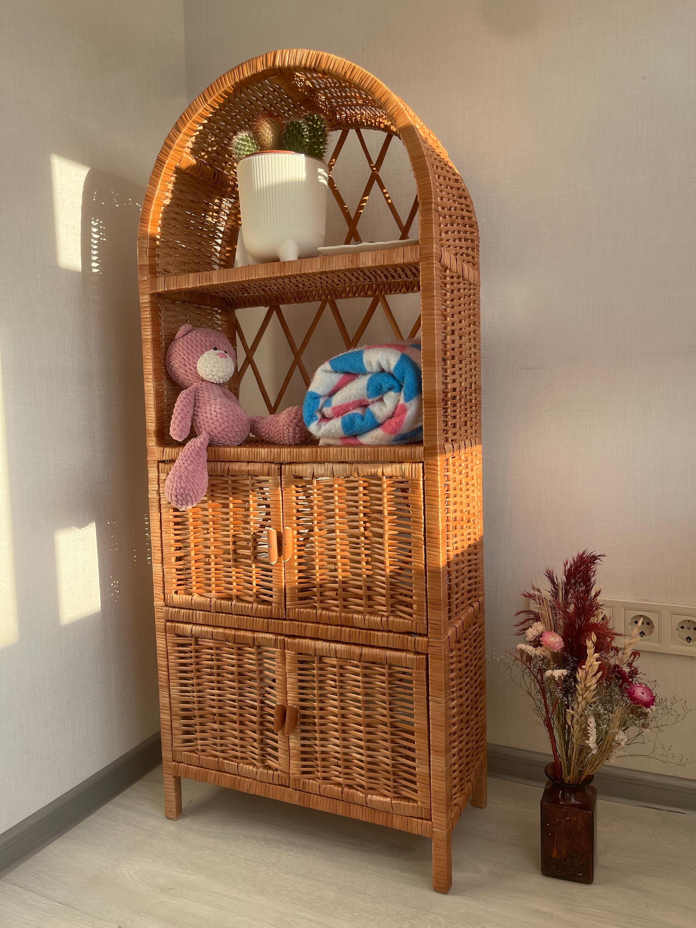 扉付きアーチ型キャビネット、籐製本棚、環境に優しいボヘミアン家具