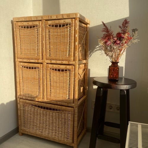vintage wicker dresser this chest adds a touch of warmth and elegance to any decor. Wicker Chest of 5 Drawers