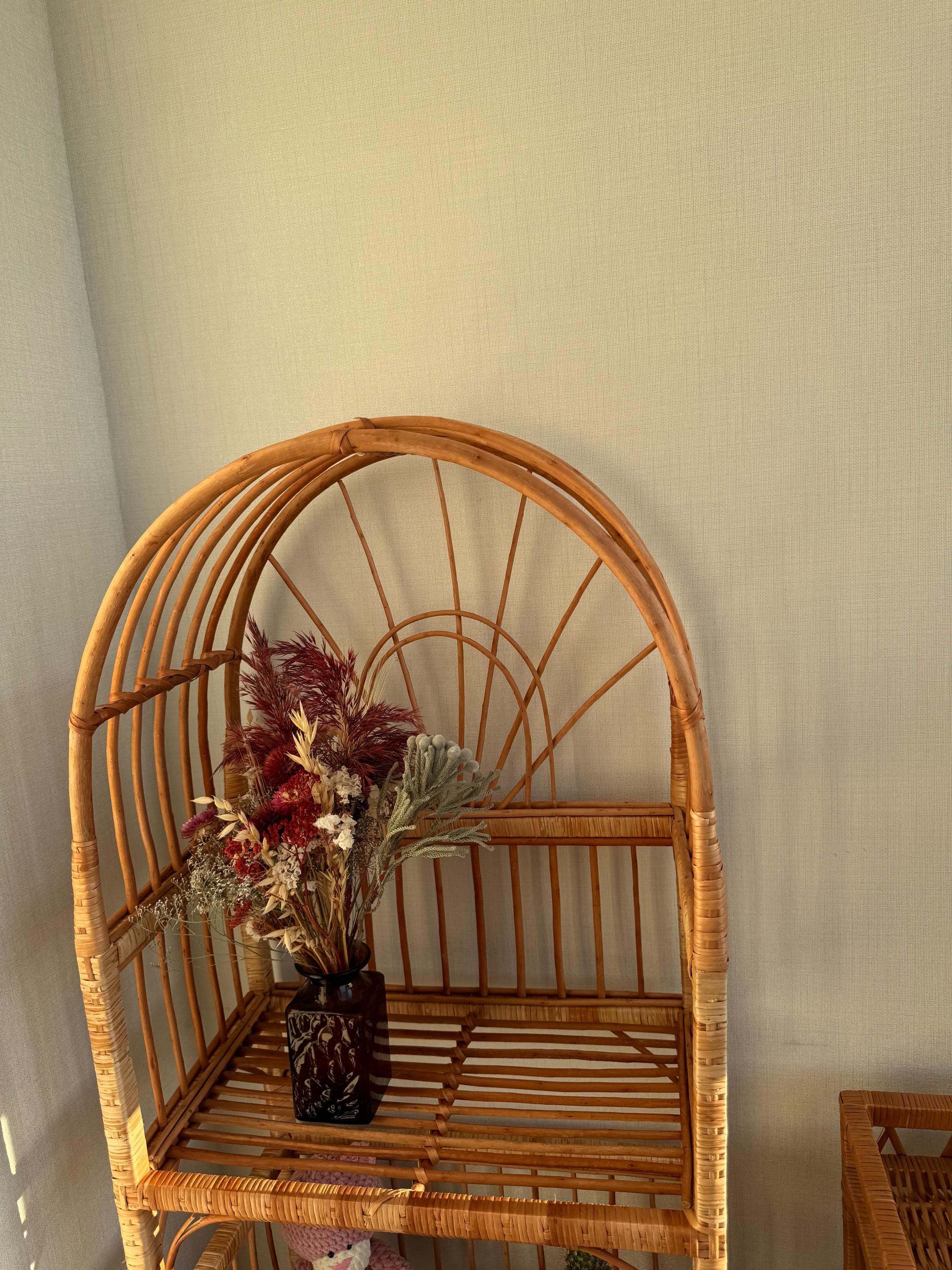 アーチ型の籐の棚、植物スタンド、天然の籐の棚、ボヘミアン家具