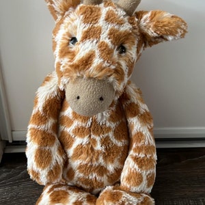 Jellycat Bashful Giraffe Plush Stuffed Animal Medium 12 Inch
