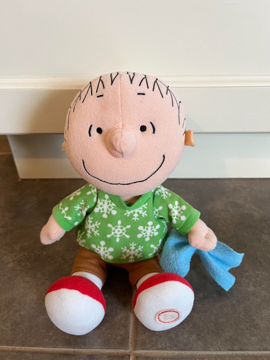 Hallmark Peanuts Charlie Brown Christmas Plush Linus Talking Etsy
