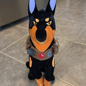 Disney Store Up Alpha - Perro de peluche parlante de 14 pulgadas