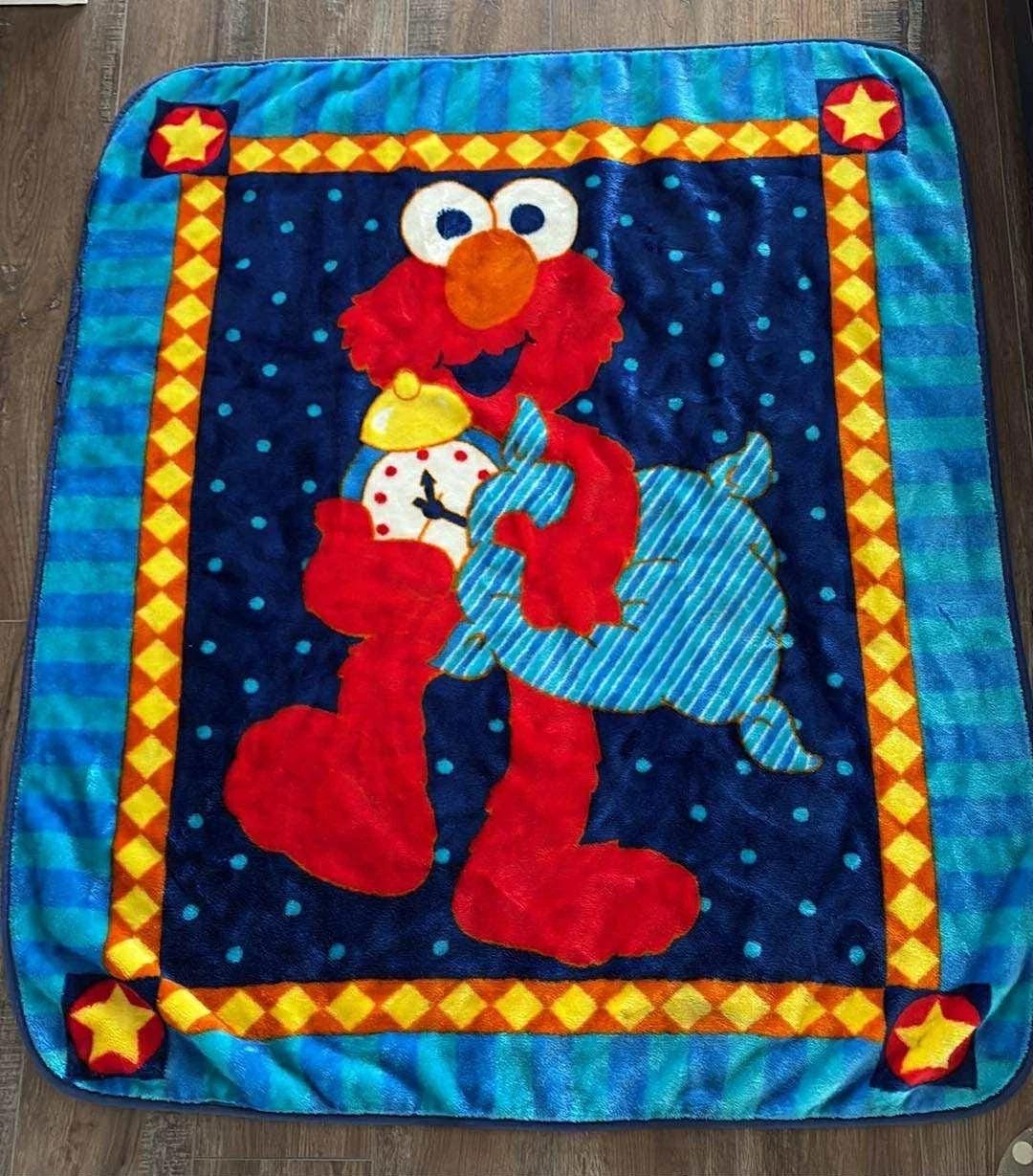 Sesame Street™ Elmo and Friends Bum Bum Blanket - Plush