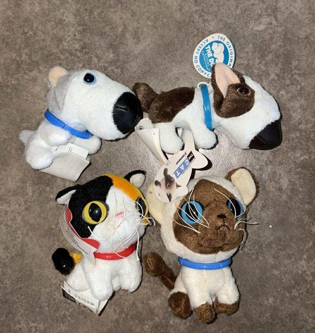 2004 Mcdonald's Happy Meal Artist Collection THE DOG and the Cat 4