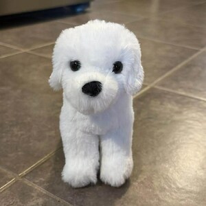 Brinquedo de pelúcia Dandelion, o Bichon Frisé, da Douglas Cuddle Toys, 18 cm (7 polegadas)