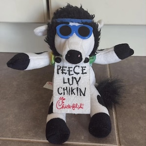Chick-FIL-A Peece Luv Chikin Plush Peace Hippy Cow 10 inch