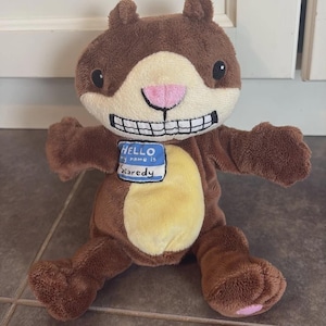 MerryMakers Scaredy Squirrel Plush Hand Puppet 12-Inch Puppet Stuffed Animal