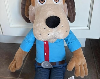 Duży, zabytkowy pluszowy pies myśliwski Jasper T Jowls Chuck E Cheese Sherriff Hound Dog 22"