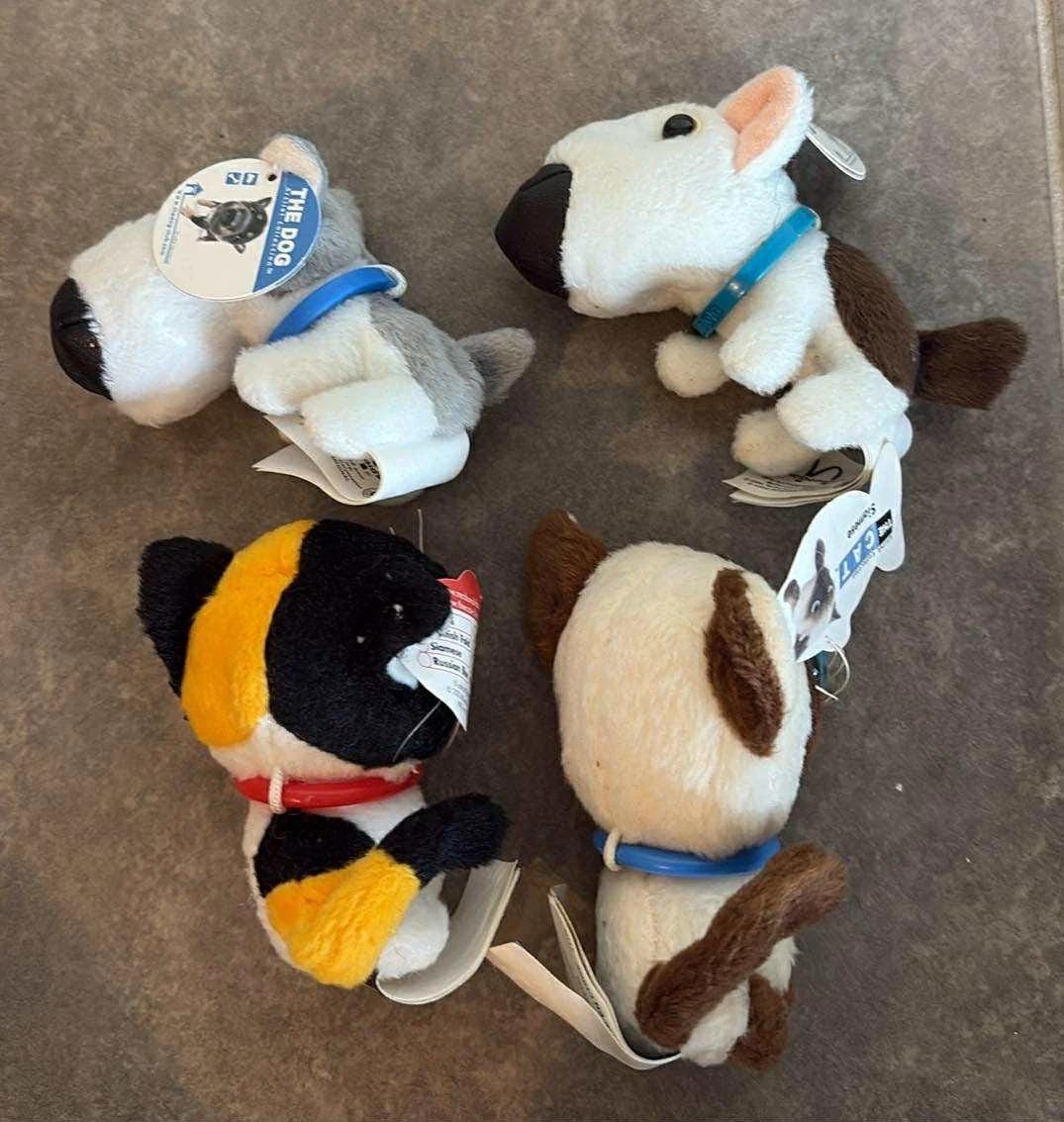 2004 Mcdonald's Happy Meal Artist Collection THE DOG and the Cat 4