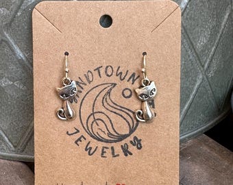 Handmade Silver Cat Earrings: Unique Feline Jewelry