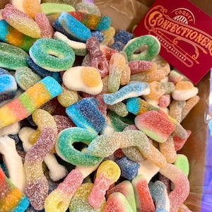 Fizzy Sweet Gift Box | 800g or 1kg | Optional Personalised Sticker | Sour & Fizzy Sweets Hamper | Tangy Retro Candy Gift