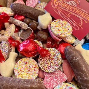Chocolate Lovers Sweet Gift Box | 800g or 1kg | Optional Personalised Sticker | Choc Treat Box | Candy Hamper | Pick & Mix Favourites