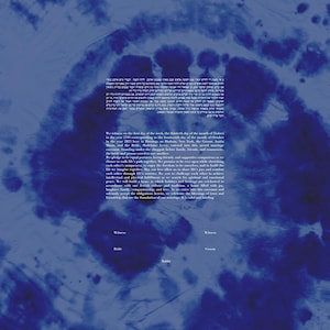 Indigo Cloud Ketubah – nowoczesna minimalistyczna sztuka ślubna w stylu żydowskim z fakturą tie-dye