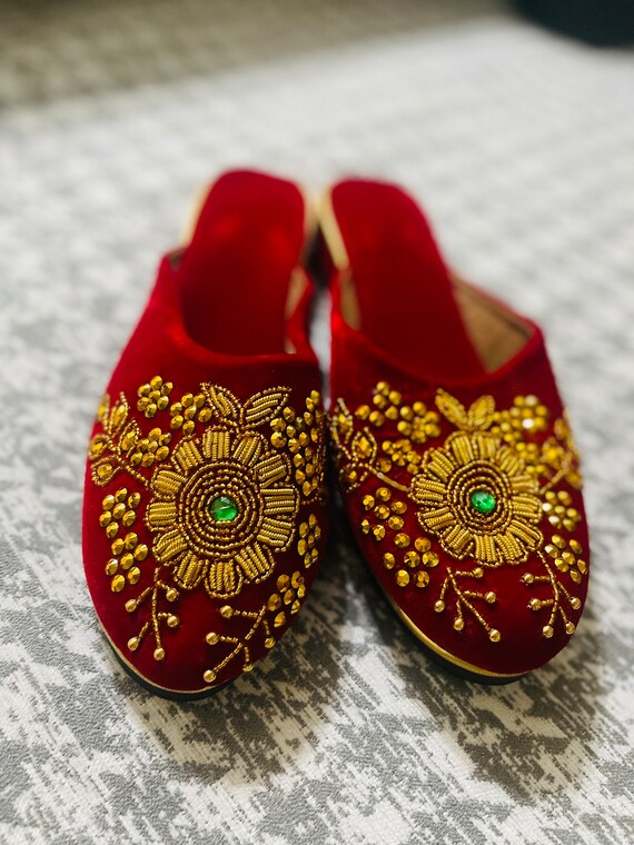 Gold velvet shoes sale