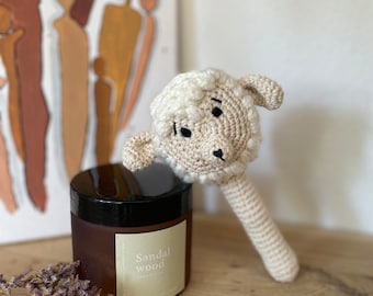 赤ちゃん用ガラガラ羊