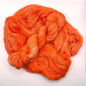 Superwash Merino | Hand-Dyed Yarn | 4 ply Fingering 100g | Dawnfire