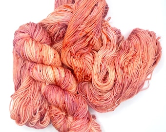 Hand dyed Superwash Merino Wool 100g | Wild Rosehip