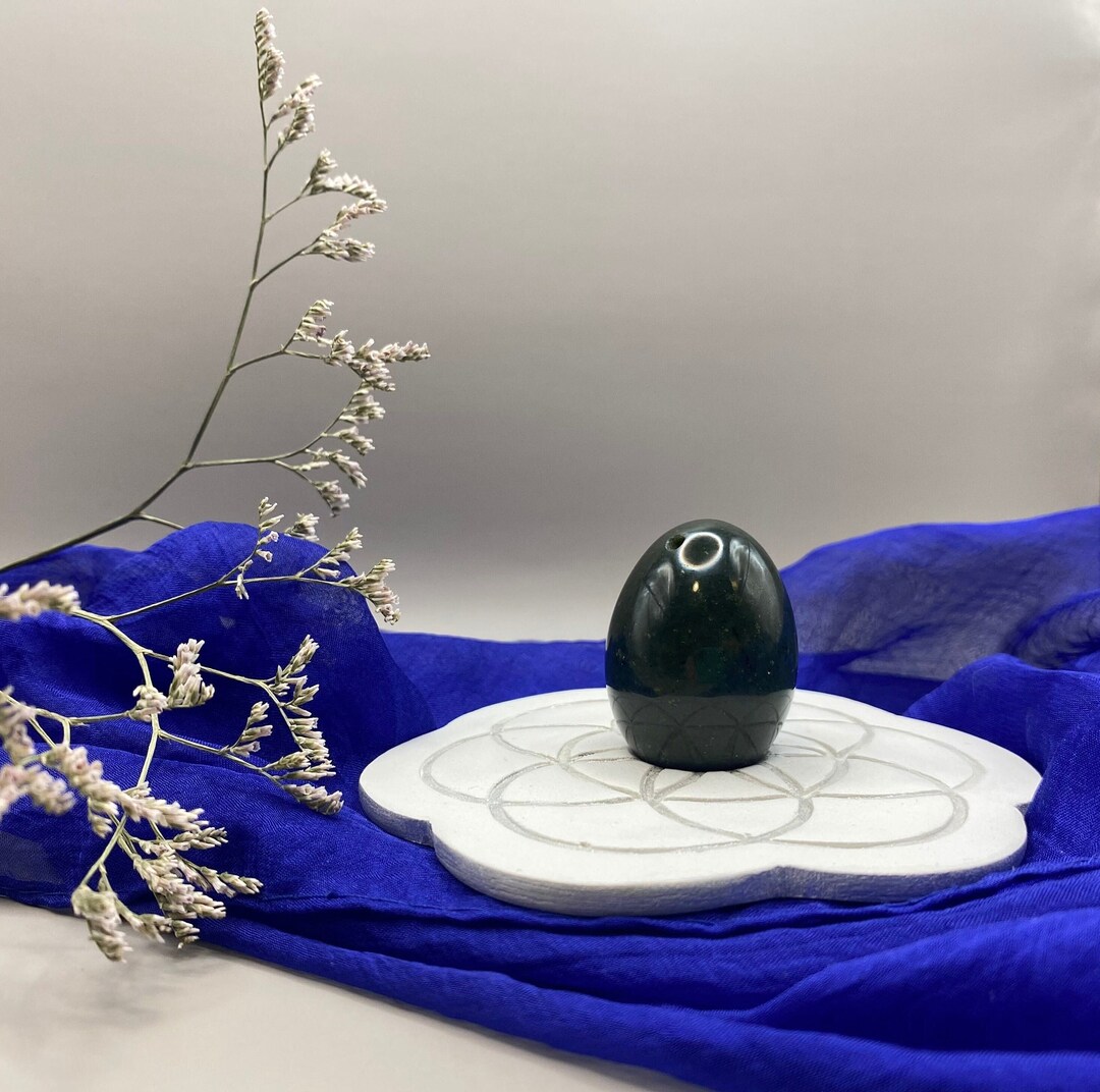 Jade Egg / Yoni Egg Altar Crystal Grid Sacred Geometry Seed of Life ...