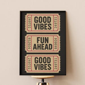 Bilet Retro Good Vibes Fun Ahead, dekoracja ścienna wózka barowego, funkcjonalna sztuka ścienna retro, wydruk motywującego cytatu, bilet wstępu na targi