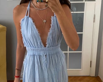 Sukienka maxi z lnu i bogini: suknia ślubna w stylu boho z odkrytymi plecami i wysokim rozcięciem, egipski kostium, prezent