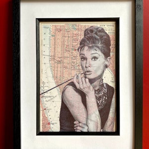 Impression portrait inspirée d'Audrey Hepburn. Dessin à la plume sur la carte de New York. A4 sans cadre