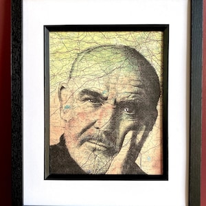 Impressão de retrato inspirada em Sean Connery. Desenho a caneta sobre o mapa de Edimburgo. A4 sem moldura