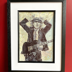Stampa ritratto ispirata ad Angus Young ACDC. Disegno a penna sulla mappa di Sydney e Glasgow. A4 senza cornice